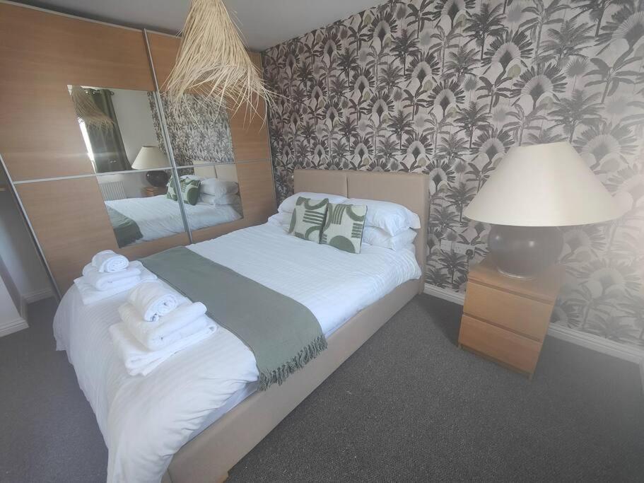 Shoreline Seaside Holiday Home Aberavon Beach Порт-Толбот Экстерьер фото